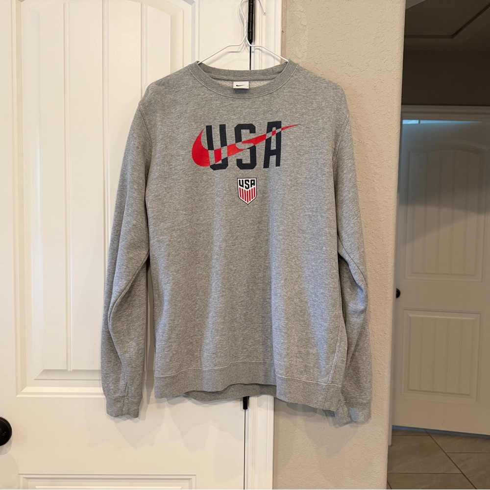 Nike Gray USA Soccer Crewneck Sweatshirt, Men’s Medium